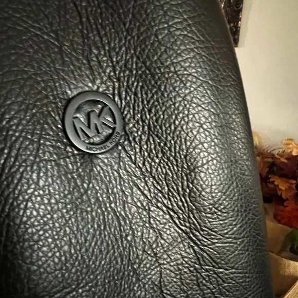 Michael Michael Kors Shearling Trim Faux leather sleeves Puffer Jacket. SZ.L - Picture 11 of 16